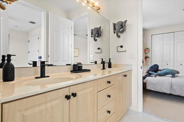 Bathroom, Dual Sink Vanities, Interior