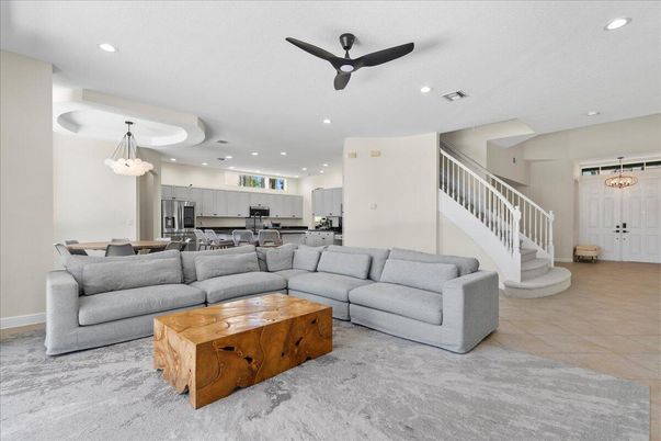 Dining room, Interior, Kitchen, Living room, Pendant Lights, Recessed Lighting, Stainless Steel Appliances