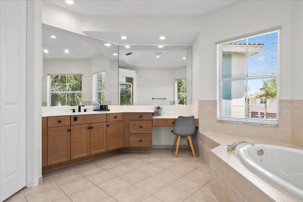 Bathroom, Dual Sink Vanities, Interior, Recessed Lighting