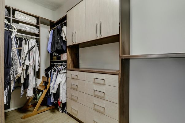 Interior, Walk-in Closets, Wood Texture Flooring