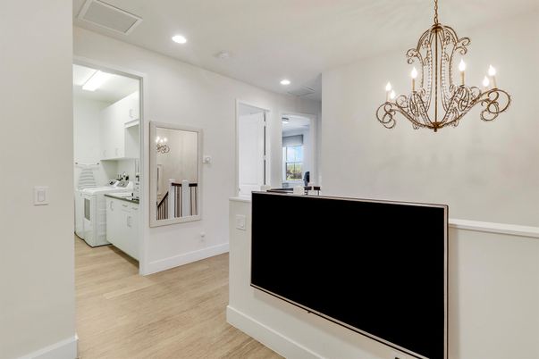Chandelier, Interior, Kitchen, Recessed Lighting, Washer, Wood Texture Flooring