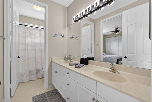 Bathroom, Bedroom, Dual Sink Vanities, Interior