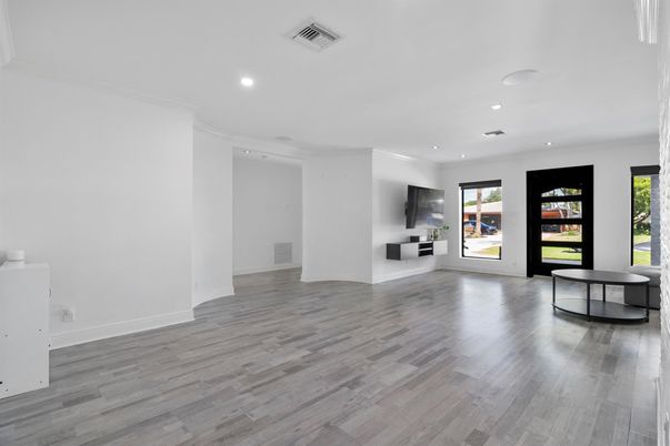 Empty room, Interior, Recessed Lighting, Wood Texture Flooring