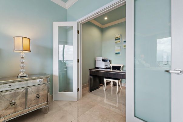 Bathroom, Home Office, Interior, Recessed Lighting