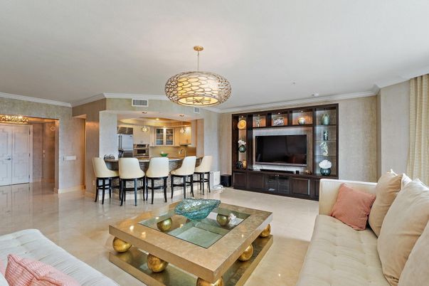 Dining room, Interior, Kitchen, Living room, Pendant Lights