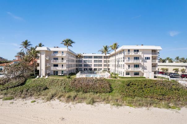 Exterior, Facade, Condo Building