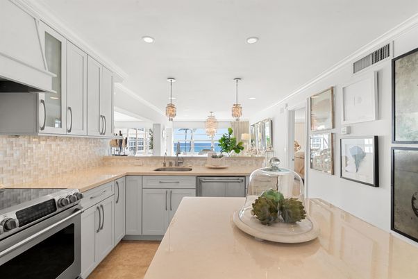 Interior, Kitchen, Pendant Lights, Recessed Lighting, Stainless Steel Appliances, Water