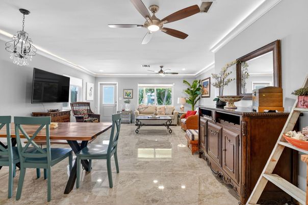 Dining room, Interior, Living room, Pendant Lights, Recessed Lighting