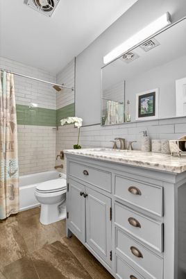 Bathroom, Dual Sink Vanities, Interior
