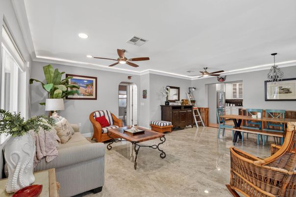 Dining room, Interior, Living room, Pendant Lights, Recessed Lighting