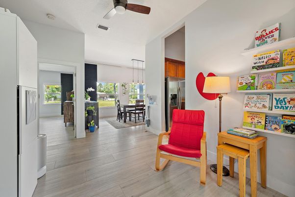 Dining room, Interior, Kitchen, Pendant Lights, Stainless Steel Appliances, Wood Texture Flooring
