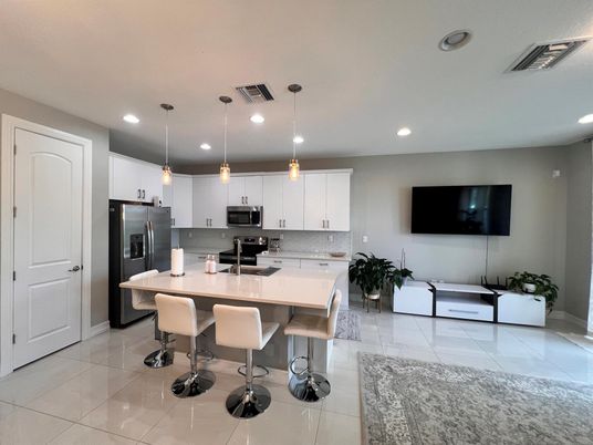Dining room, Interior, Kitchen, Pendant Lights, Recessed Lighting, Stainless Steel Appliances