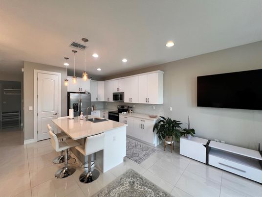 Dining room, Interior, Kitchen, Pendant Lights, Recessed Lighting, Stainless Steel Appliances
