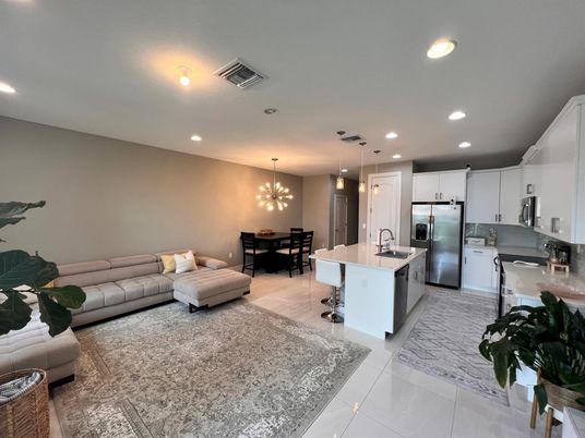 Dining room, Interior, Kitchen, Living room, Pendant Lights, Recessed Lighting, Stainless Steel Appliances