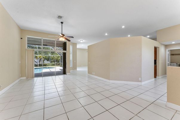 Empty room, Interior, Recessed Lighting