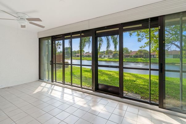 Empty room, Interior, Sun Room, Water