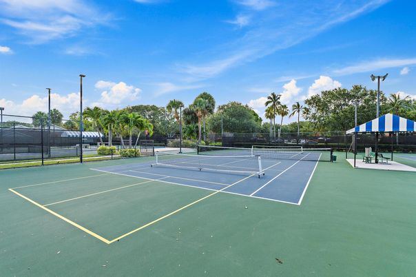 Exterior, Tennis Courts