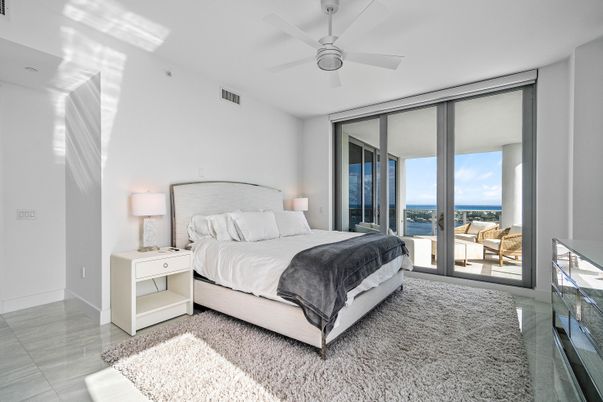 Bedroom, Interior, Water