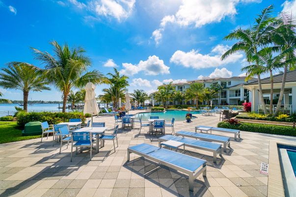 Exterior, Pool, Water