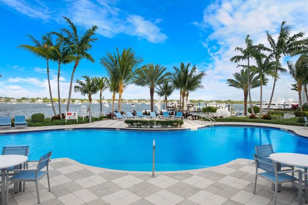 Exterior, Pool, Water