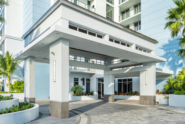 Exterior, Facade, Modern