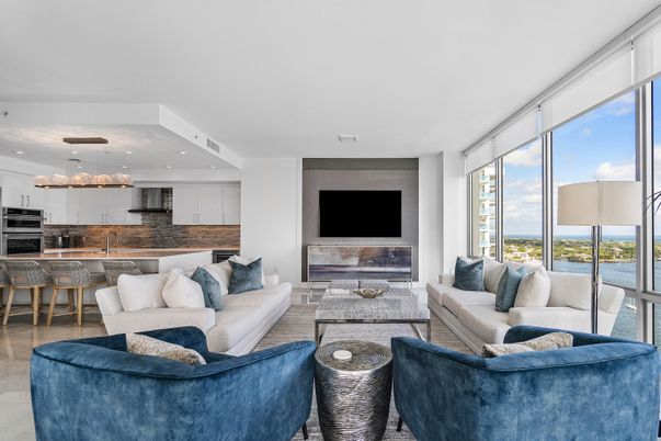 Interior, Kitchen, Living room, Pendant Lights, Recessed Lighting, Stainless Steel Appliances, Water