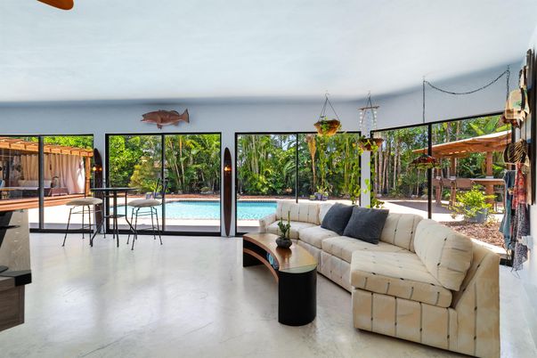 Interior, Living room, Pendant Lights, Pool, Sun Room, Water