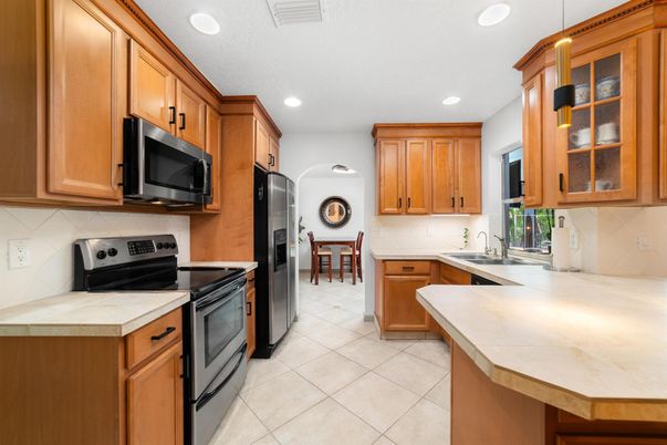 Dining room, Interior, Kitchen, Recessed Lighting