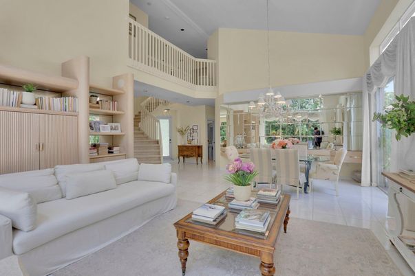 Dining room, Interior, Living room, Pendant Lights, Recessed Lighting