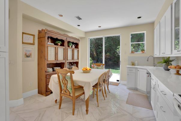 Dining room, Interior, Kitchen, Marble, Recessed Lighting