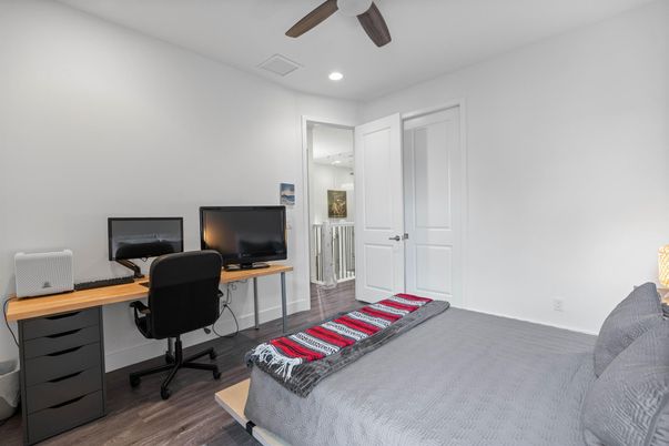 Home Office, Interior, Recessed Lighting, Wood Texture Flooring