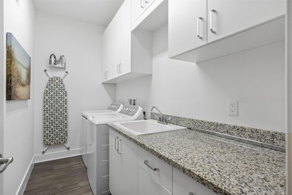 Interior, Washer, Wood Texture Flooring