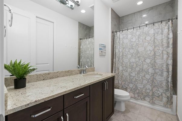Bathroom, Interior, Recessed Lighting