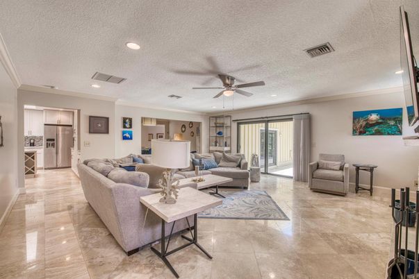 Interior, Kitchen, Living room, Recessed Lighting, Stainless Steel Appliances
