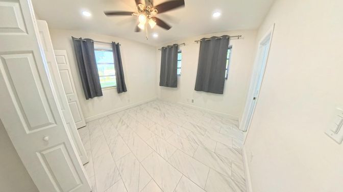 Empty room, Interior, Marble, Recessed Lighting