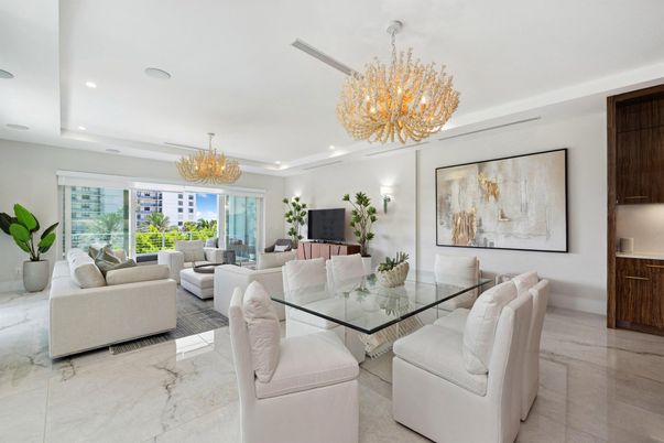 Chandelier, Dining room, Interior, Living room, Recessed Lighting