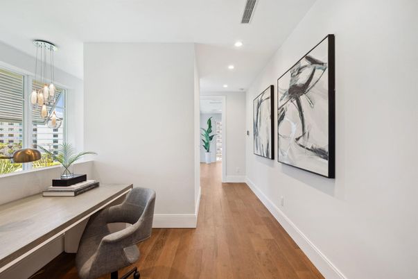 Home Office, Interior, Pendant Lights, Recessed Lighting, Wood Texture Flooring