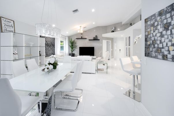 Dining room, Interior, Living room, Pendant Lights, Recessed Lighting