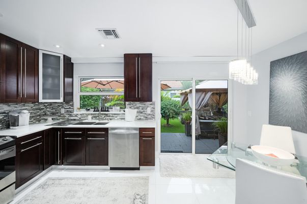 Interior, Kitchen, Pendant Lights, Recessed Lighting, Stainless Steel Appliances