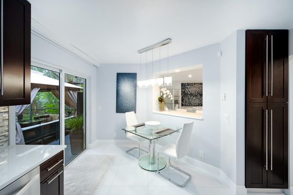 Dining room, Interior, Pendant Lights, Recessed Lighting