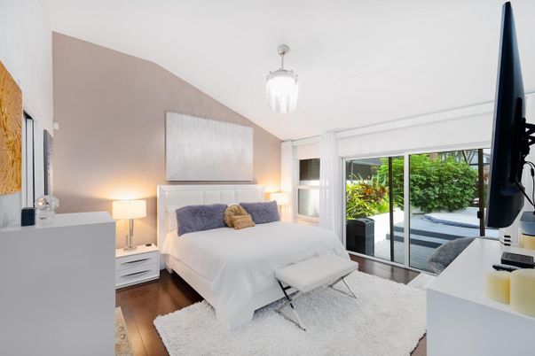 Bedroom, Interior, Pendant Lights, Wood Texture Flooring