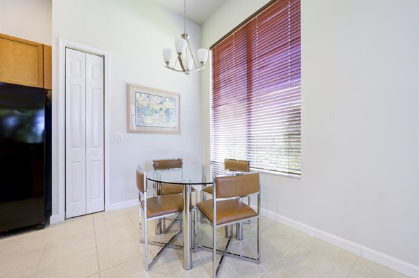 Chandelier, Dining room, Interior