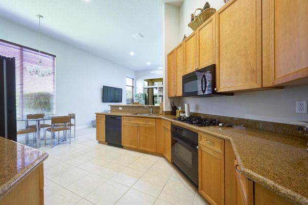Dining room, Interior, Kitchen, Recessed Lighting