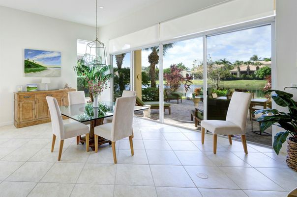 Dining room, Interior, Pendant Lights, Recessed Lighting