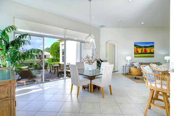 Dining room, Interior, Pendant Lights, Recessed Lighting