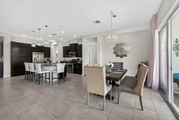 Dining room, Interior, Kitchen, Pendant Lights, Recessed Lighting, Stainless Steel Appliances