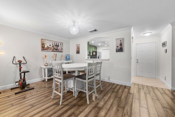 Dining room, Fitness Equipment, Interior, Recessed Lighting, Wood Texture Flooring