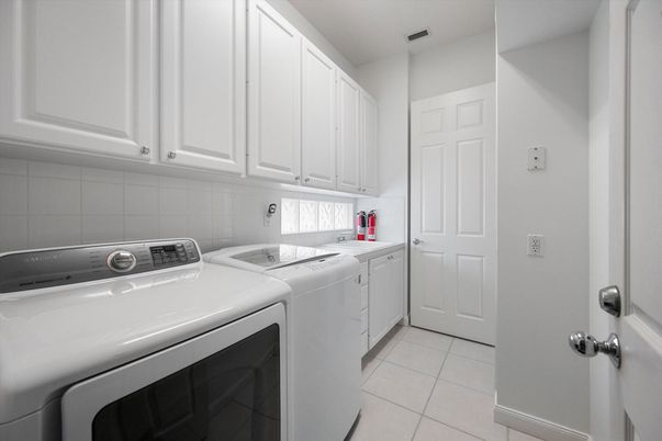 Interior, Washer