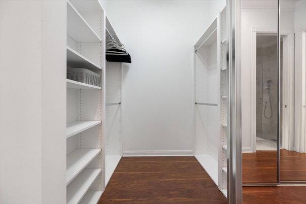 Interior, Walk-in Closets, Wood Texture Flooring