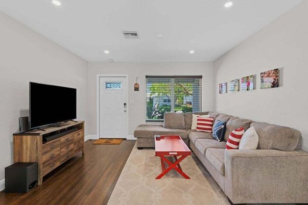 Interior, Living room, Recessed Lighting, Wood Texture Flooring